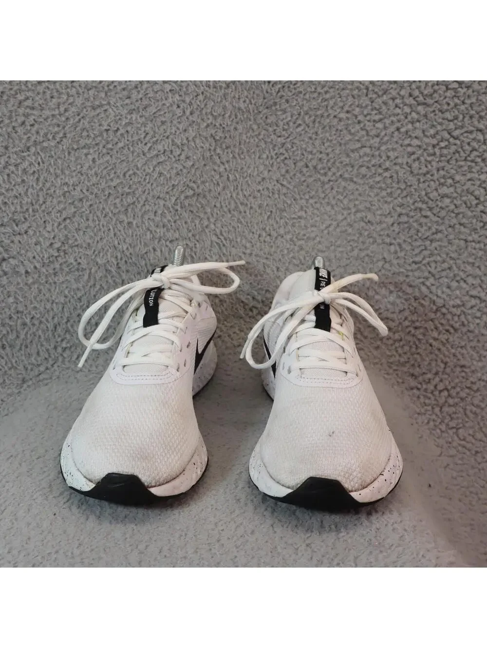 Nike Revolution 5 White Black Women US Sz 9 DJ6009-100
